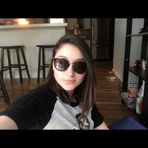 Meet your Posher, Brittany